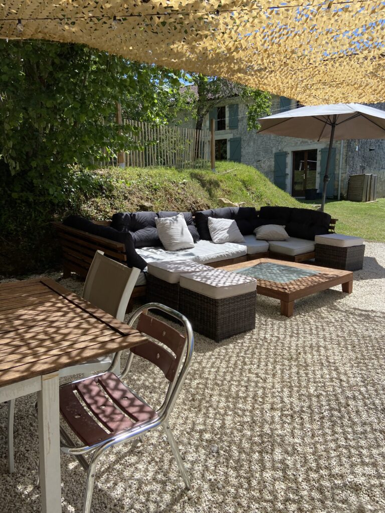 Beuronne, shady terrace